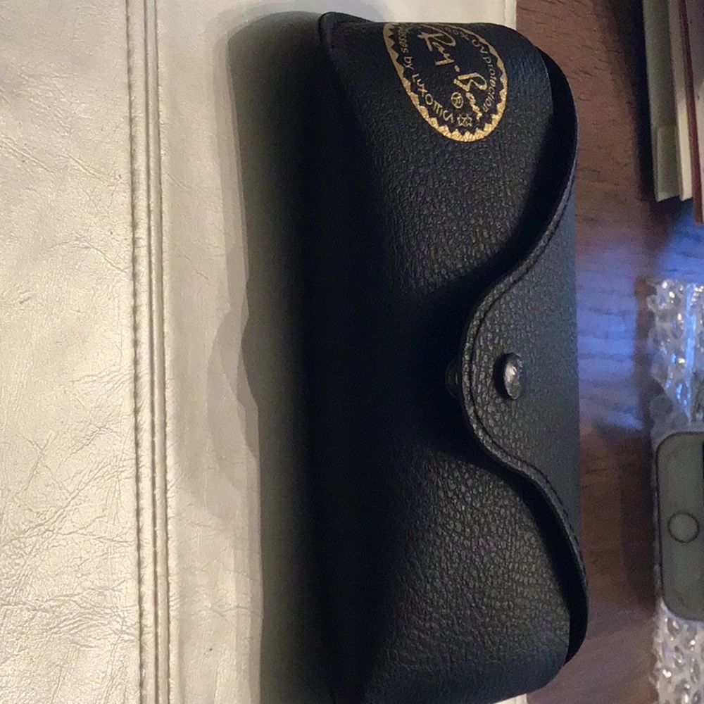 Sunglasses - Picture 3 of 5